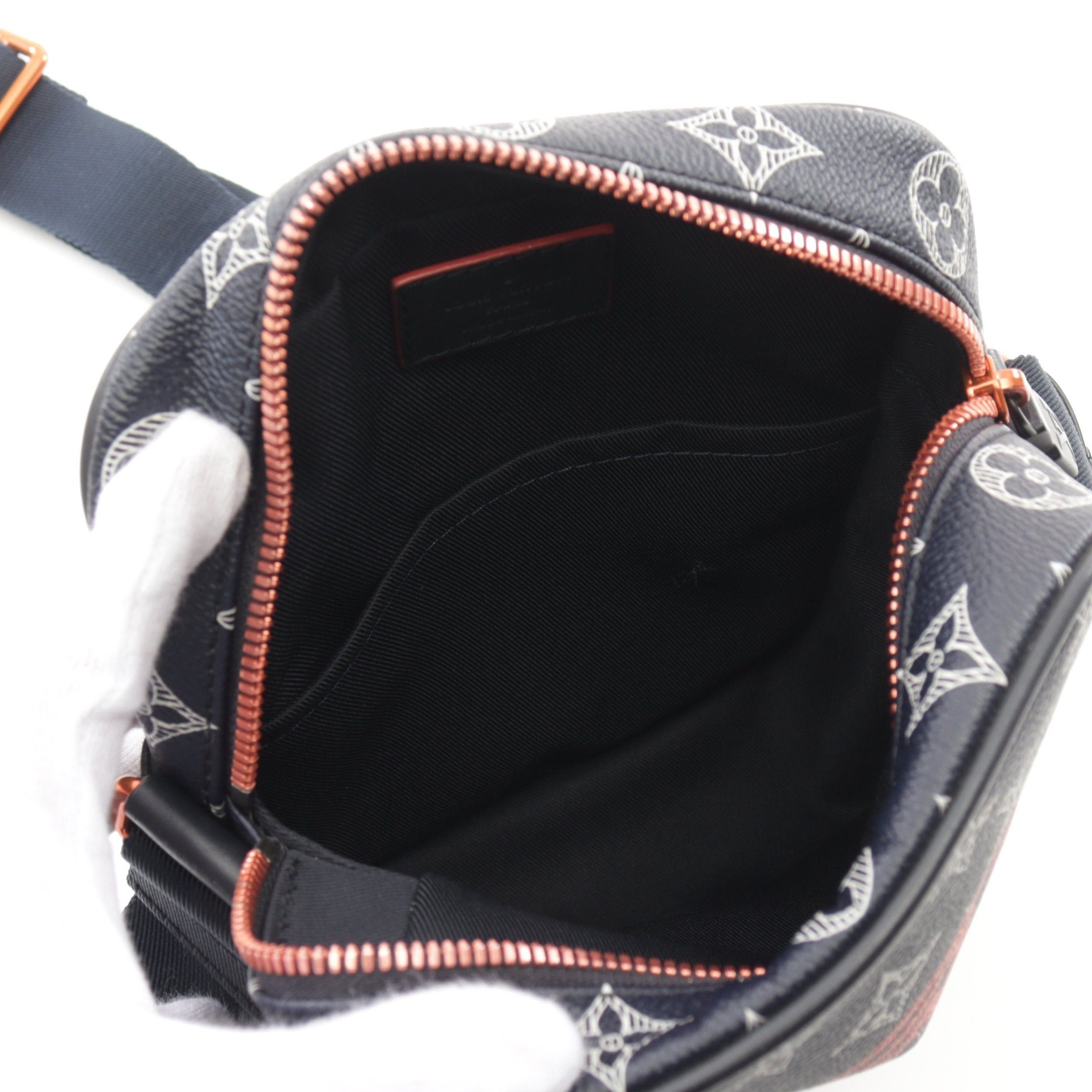 Louis Vuitton Louis Vuitton Danube Pm Monogram Ink Upside Down Shoulder Bag Leather Navy Red White Size ONE SIZE - 3 Thumbnail
