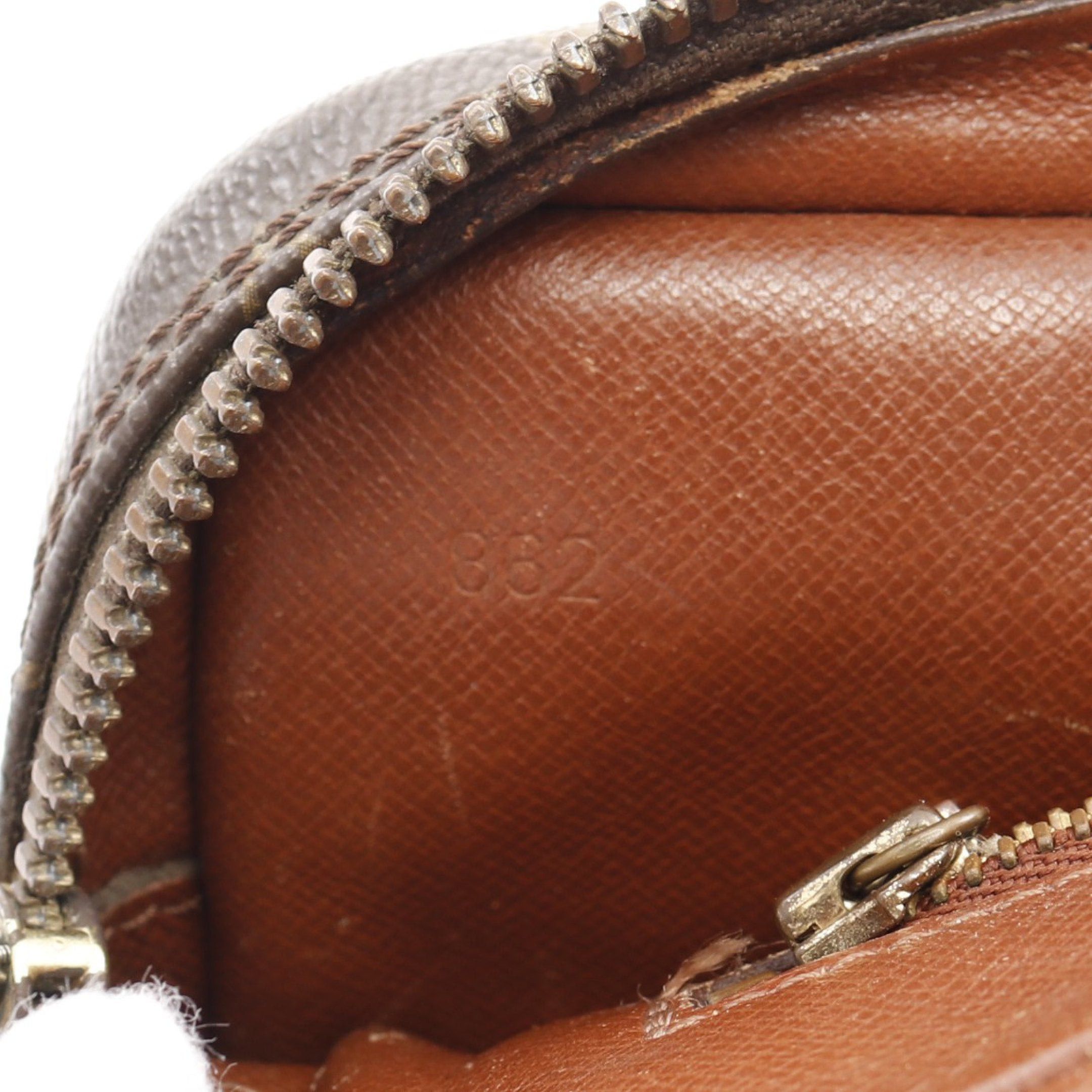 Louis Vuitton Louis Vuitton Marly Dragonne Monogram Clutch Bag Second Leather Brown Size ONE SIZE - 5 Thumbnail