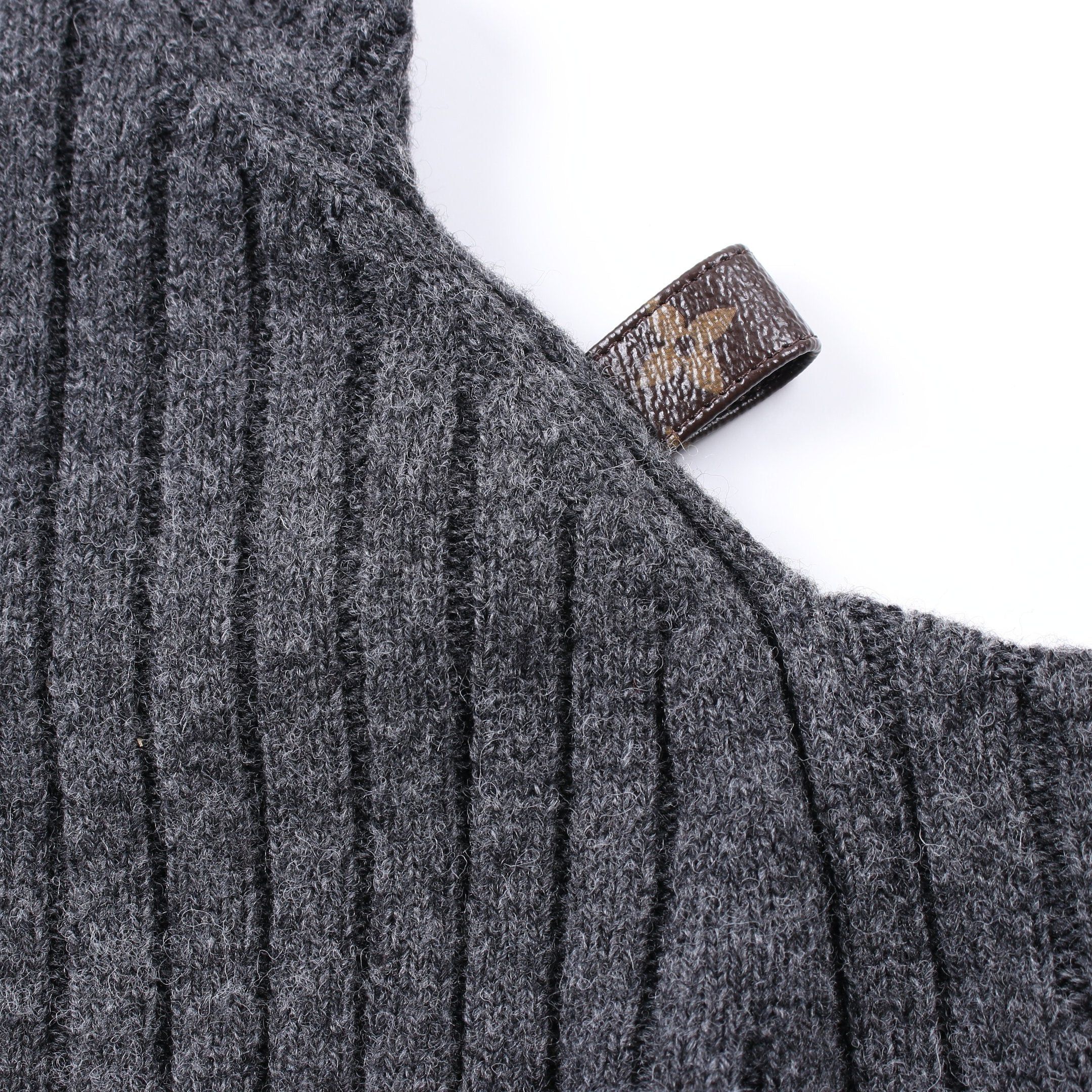 Louis Vuitton Louis Vuitton Knit Vest Wool Nylon Gray Size ONE SIZE - 6 Thumbnail