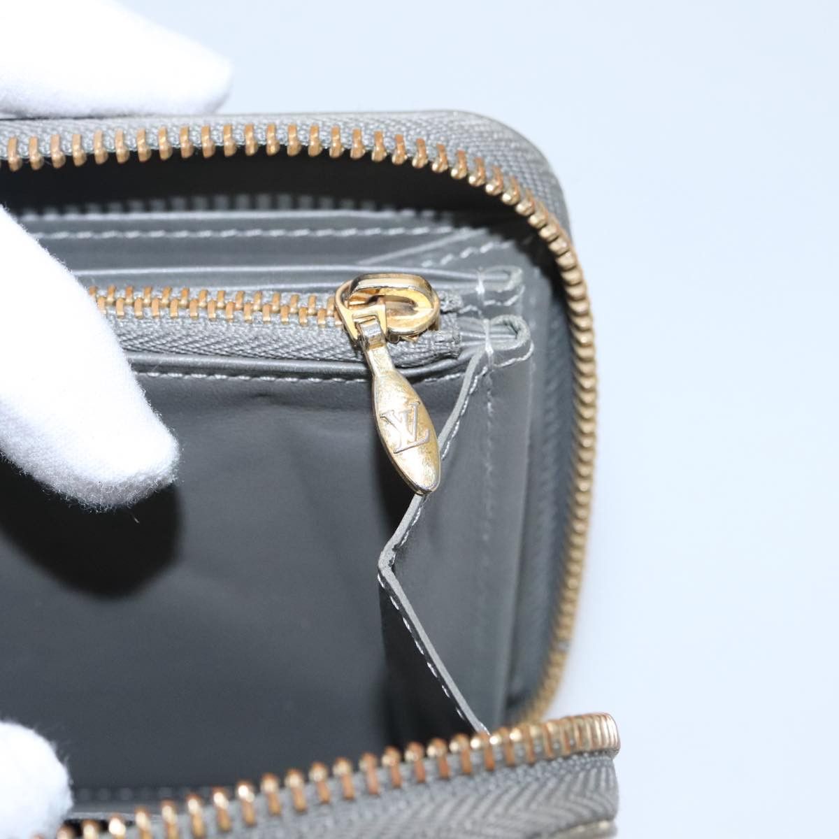 Louis Vuitton Zippy Wallet Khaki Patent Leather Wallet (Pre-Owned) Size ONE SIZE - 10 Thumbnail