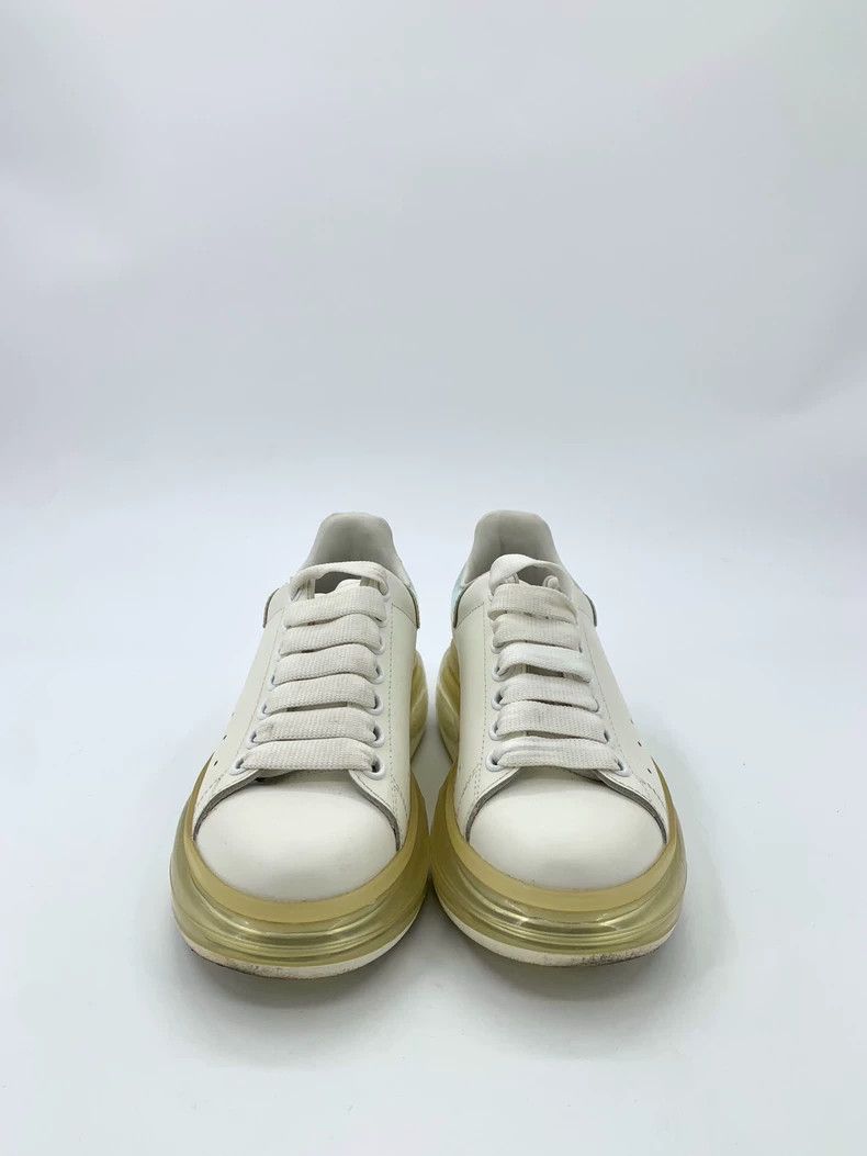 Alexander McQueen Alexander McQueen Alexander McQueen Size 35 White Laced Low-top Thick Sole Leather Casual Shoes Size US 5 / IT 35 - 3 Thumbnail
