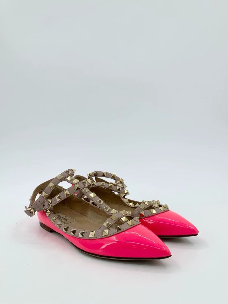 Valentino Valentino Size 36.5 Studs Neon Pink Pointed Toe Glossy Casual Sandals Size US 6 / IT 36 - 2 Thumbnail