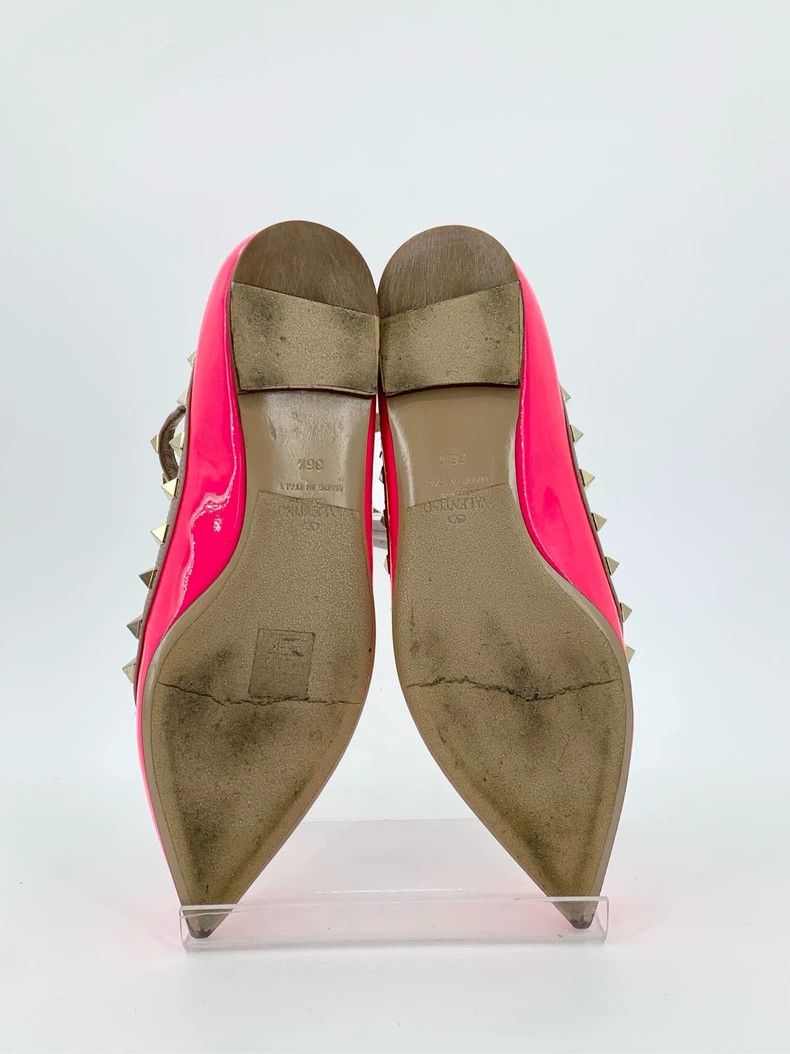 Valentino Valentino Size 36.5 Studs Neon Pink Pointed Toe Glossy Casual Sandals Size US 6 / IT 36 - 5 Thumbnail