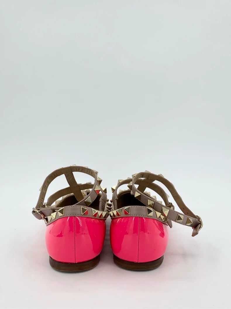 Valentino Valentino Size 36.5 Studs Neon Pink Pointed Toe Glossy Casual Sandals Size US 6 / IT 36 - 4 Thumbnail