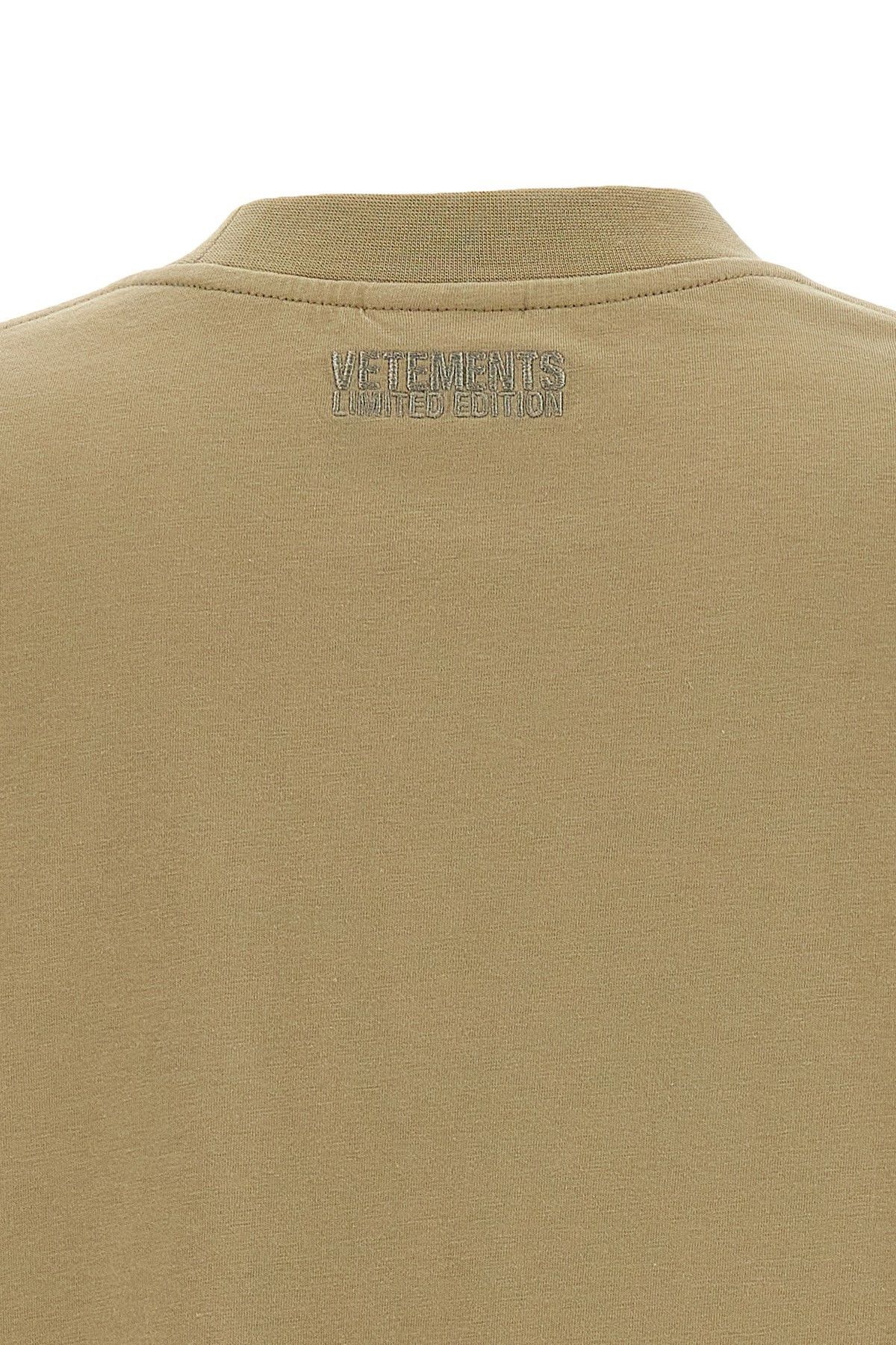Vetements 'Oval Logo' T-shirt Size S / US 4 / IT 40 - 4 Thumbnail
