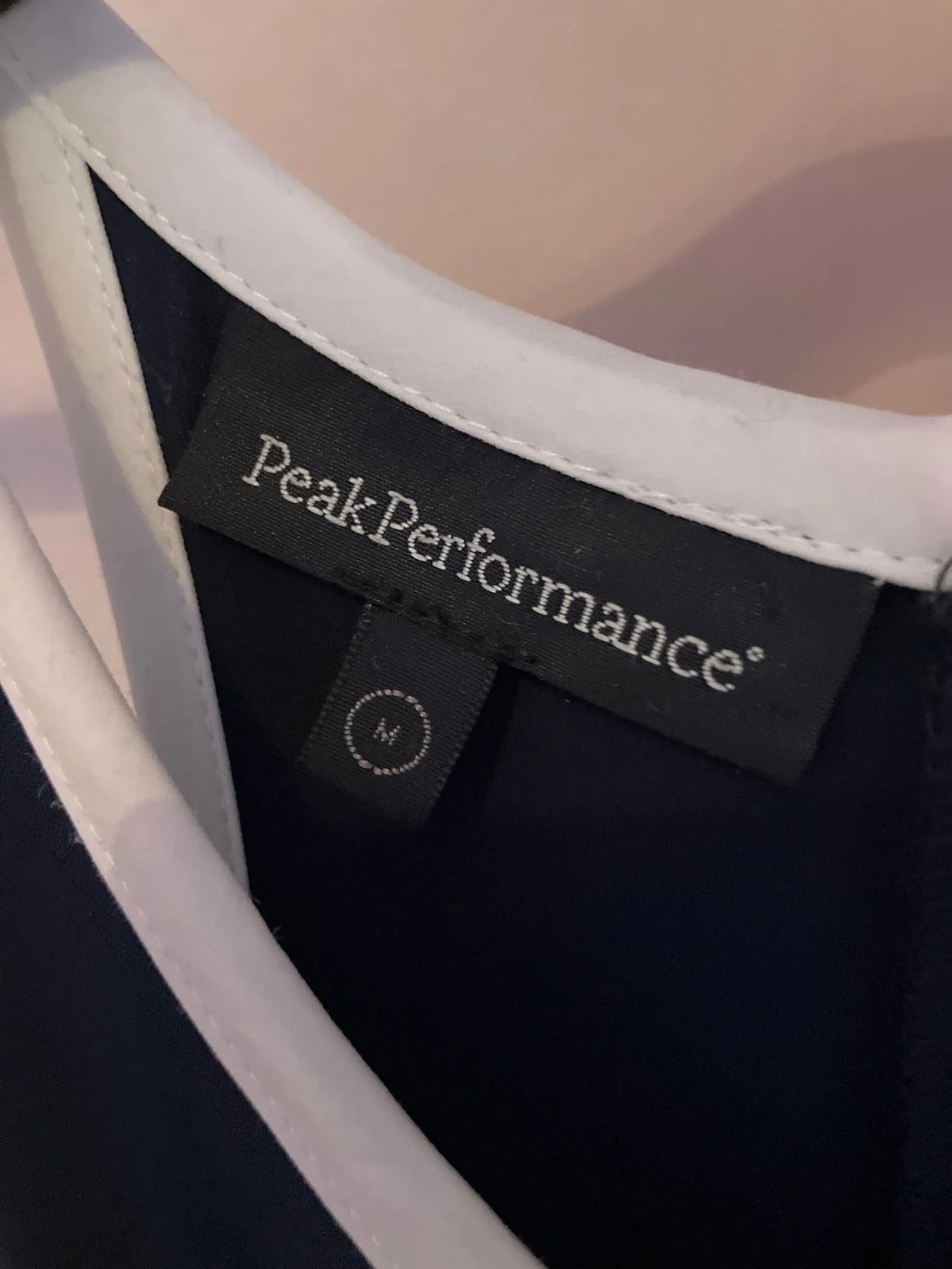Peak Performance Peak Performance Dress Size M / US 6-8 / IT 42-44 - 2 Thumbnail