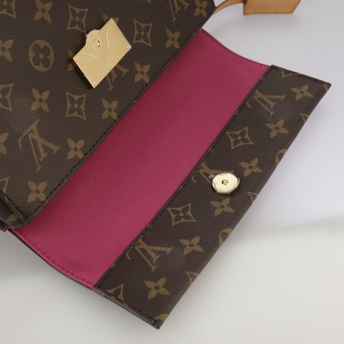 Louis Vuitton Cluny Brown Canvas Handbag (Pre-Owned) Size ONE SIZE - 17 Thumbnail