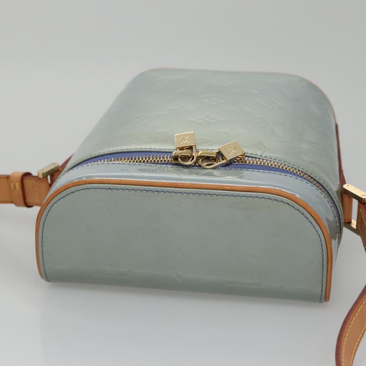 Louis Vuitton Sullivan Grey Patent Leather Shoulder Bag (Pre-Owned) Size ONE SIZE - 6 Thumbnail