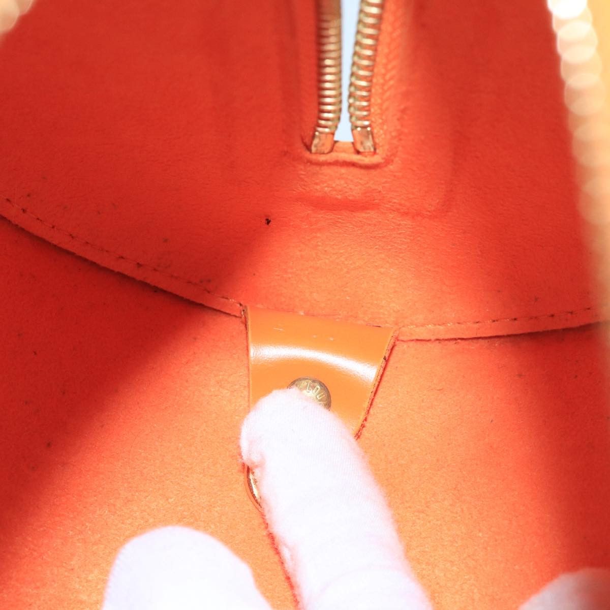 Louis Vuitton Soufflot Orange Leather Handbag (Pre-Owned) Size ONE SIZE - 13 Thumbnail