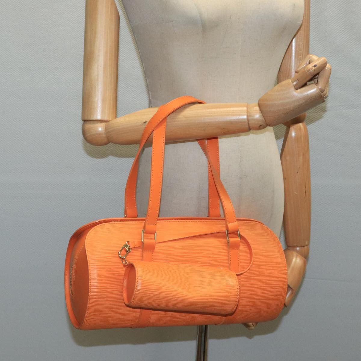 Louis Vuitton Soufflot Orange Leather Handbag (Pre-Owned) Size ONE SIZE - 16 Thumbnail