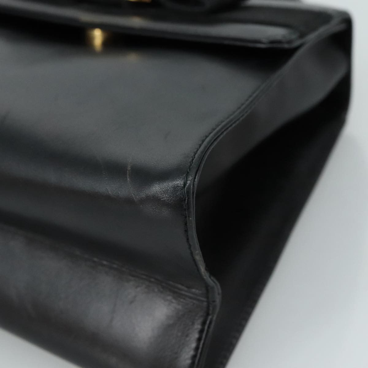 Salvatore Ferragamo Vara Black Leather Handbag (Pre-Owned) Size ONE SIZE - 8 Thumbnail