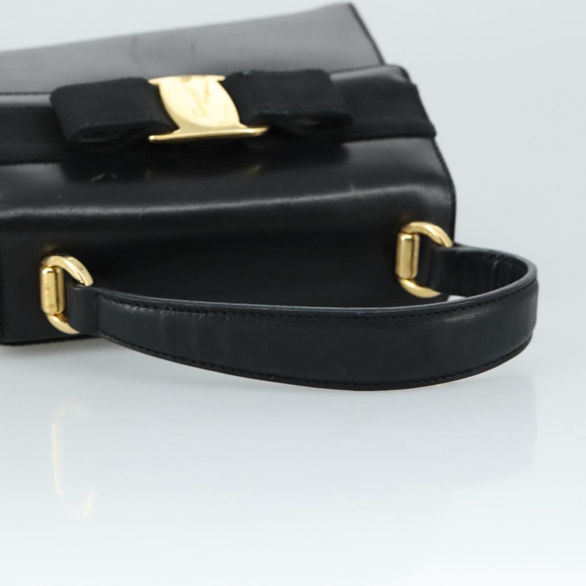 Salvatore Ferragamo Vara Black Leather Handbag (Pre-Owned) Size ONE SIZE - 5 Thumbnail