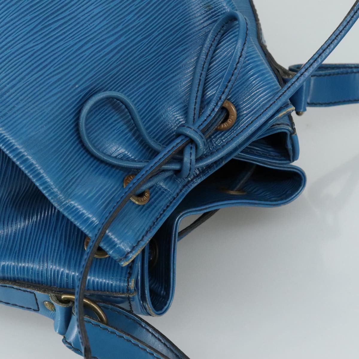 Louis Vuitton Noe Blue Leather Shoulder Bag (Pre-Owned) Size ONE SIZE - 15 Thumbnail