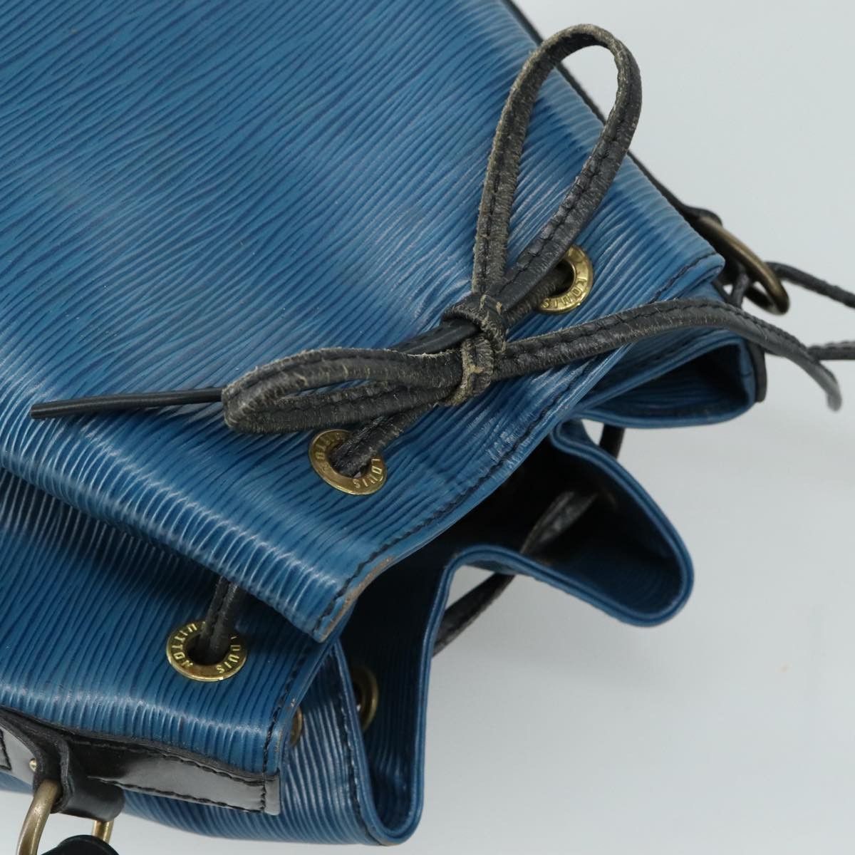 Louis Vuitton Petit Noé Blue Leather Shoulder Bag (Pre-Owned) Size ONE SIZE - 5 Thumbnail