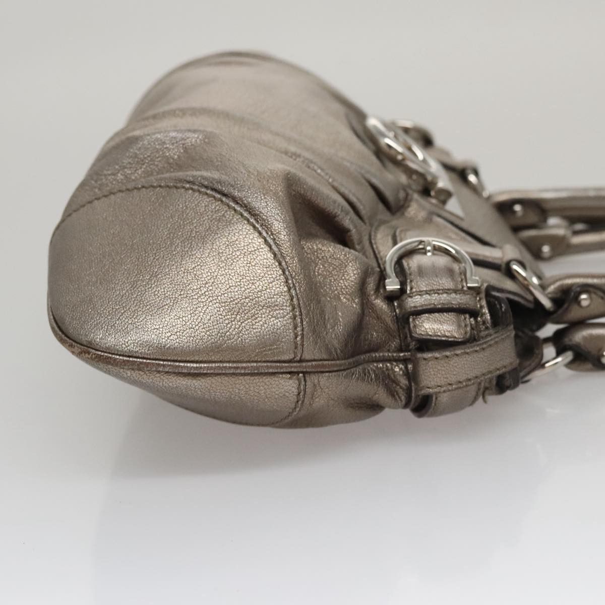 Salvatore Ferragamo Gancini Silver Leather Shoulder Bag (Pre-Owned) Size ONE SIZE - 3 Thumbnail
