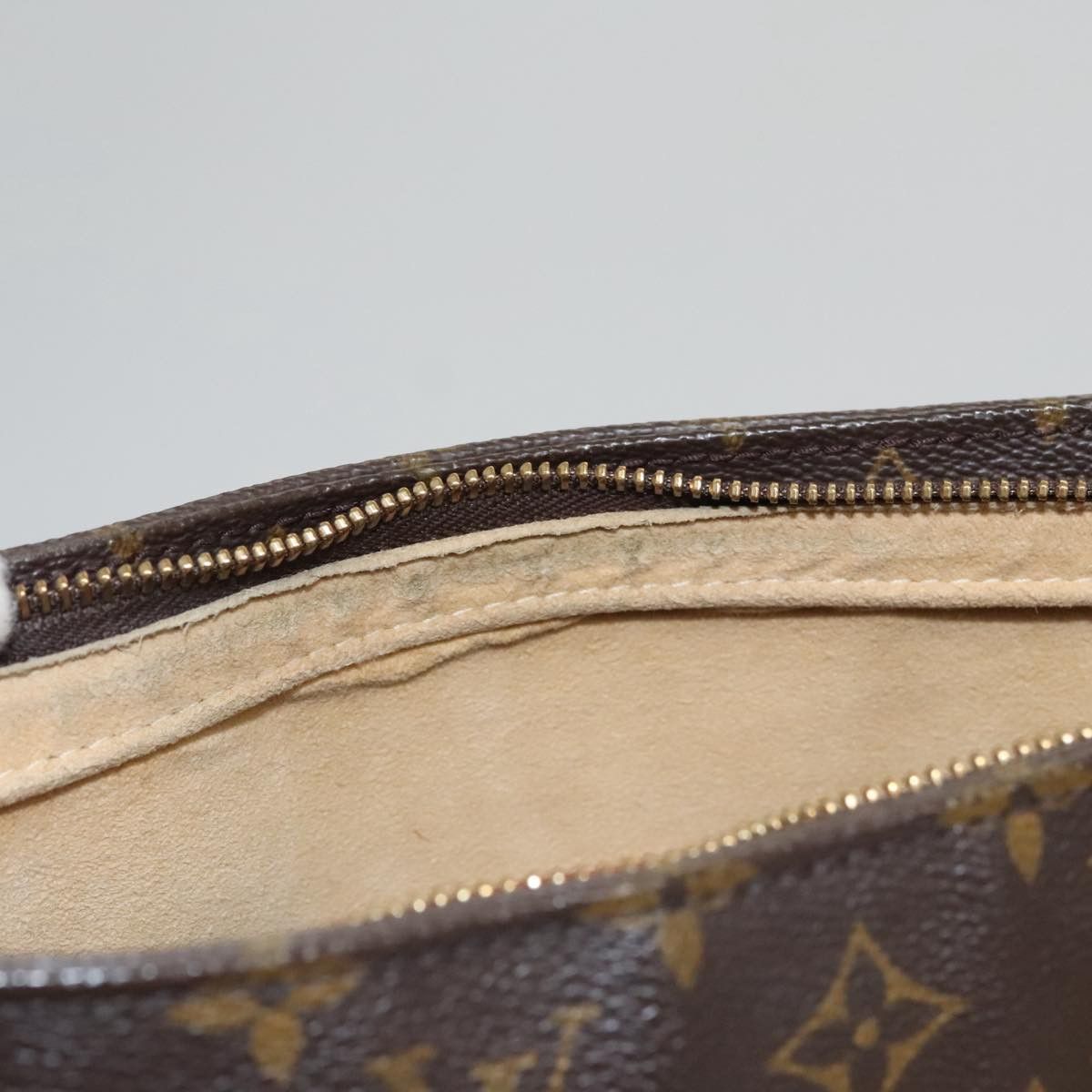 Louis Vuitton Looping Gm Brown Canvas Shoulder Bag (Pre-Owned) Size ONE SIZE - 15 Thumbnail