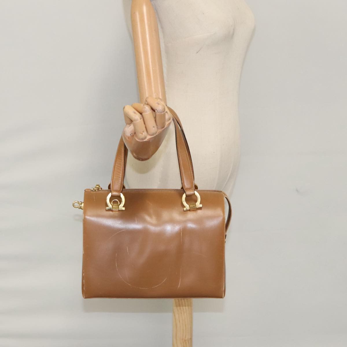 Salvatore Ferragamo Gancini Brown Leather Handbag (Pre-Owned) Size ONE SIZE - 15 Thumbnail