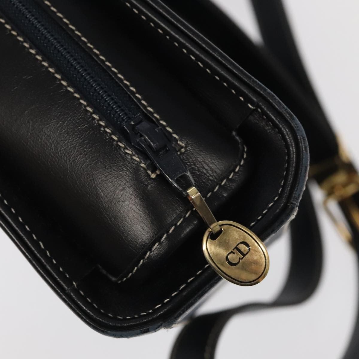 Dior Cd Black Leather Shoulder Bag (Pre-Owned) Size ONE SIZE - 15 Thumbnail