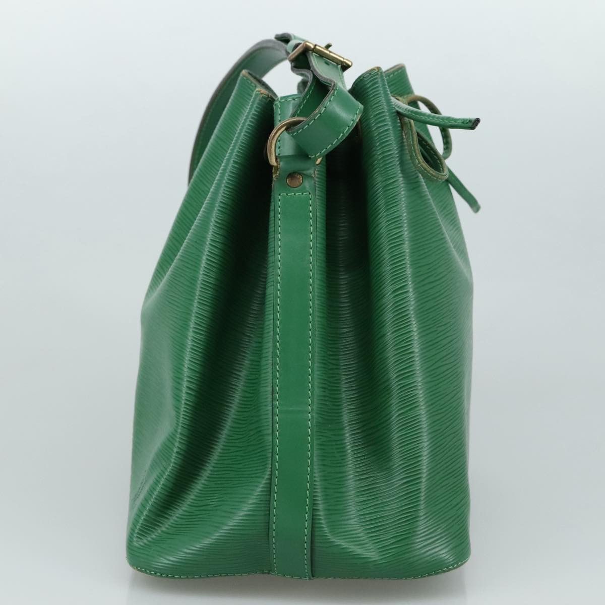 Louis Vuitton Noé Green Leather Shoulder Bag (Pre-Owned) Size ONE SIZE - 3 Thumbnail