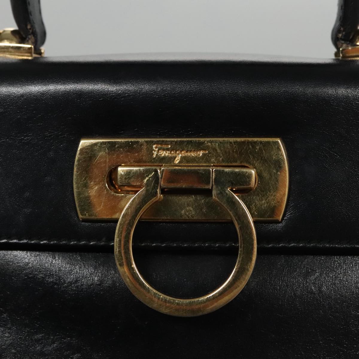 Salvatore Ferragamo Gancini Black Leather Handbag (Pre-Owned) Size ONE SIZE - 7 Thumbnail