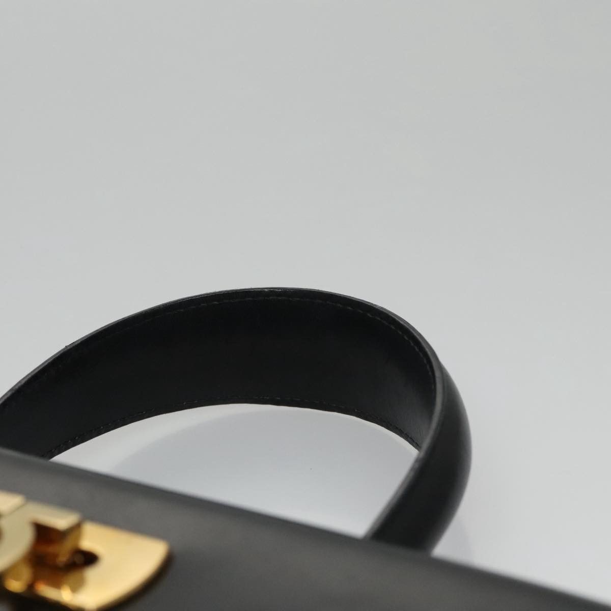 Salvatore Ferragamo Gancini Black Leather Handbag (Pre-Owned) Size ONE SIZE - 15 Thumbnail