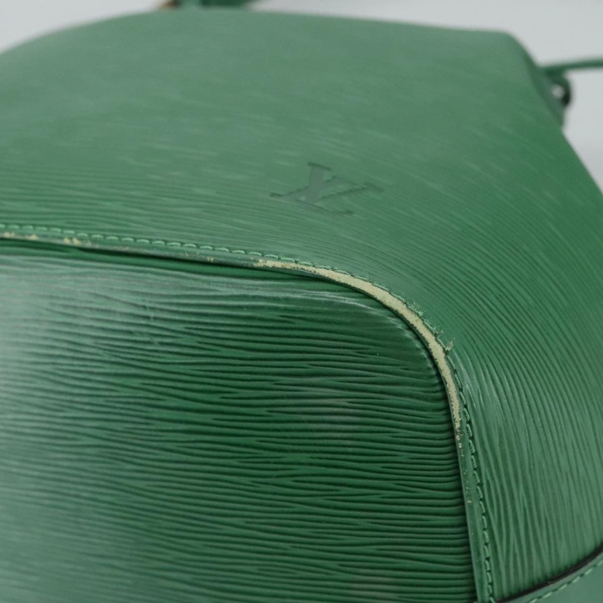 Louis Vuitton Petit Noé Green Leather Shoulder Bag (Pre-Owned) Size ONE SIZE - 6 Thumbnail