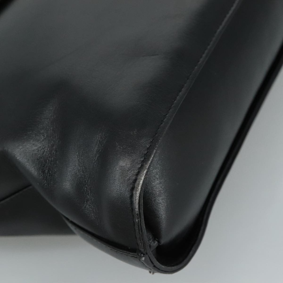 Salvatore Ferragamo Gancini Black Leather Shoulder Bag (Pre-Owned) Size ONE SIZE - 8 Thumbnail