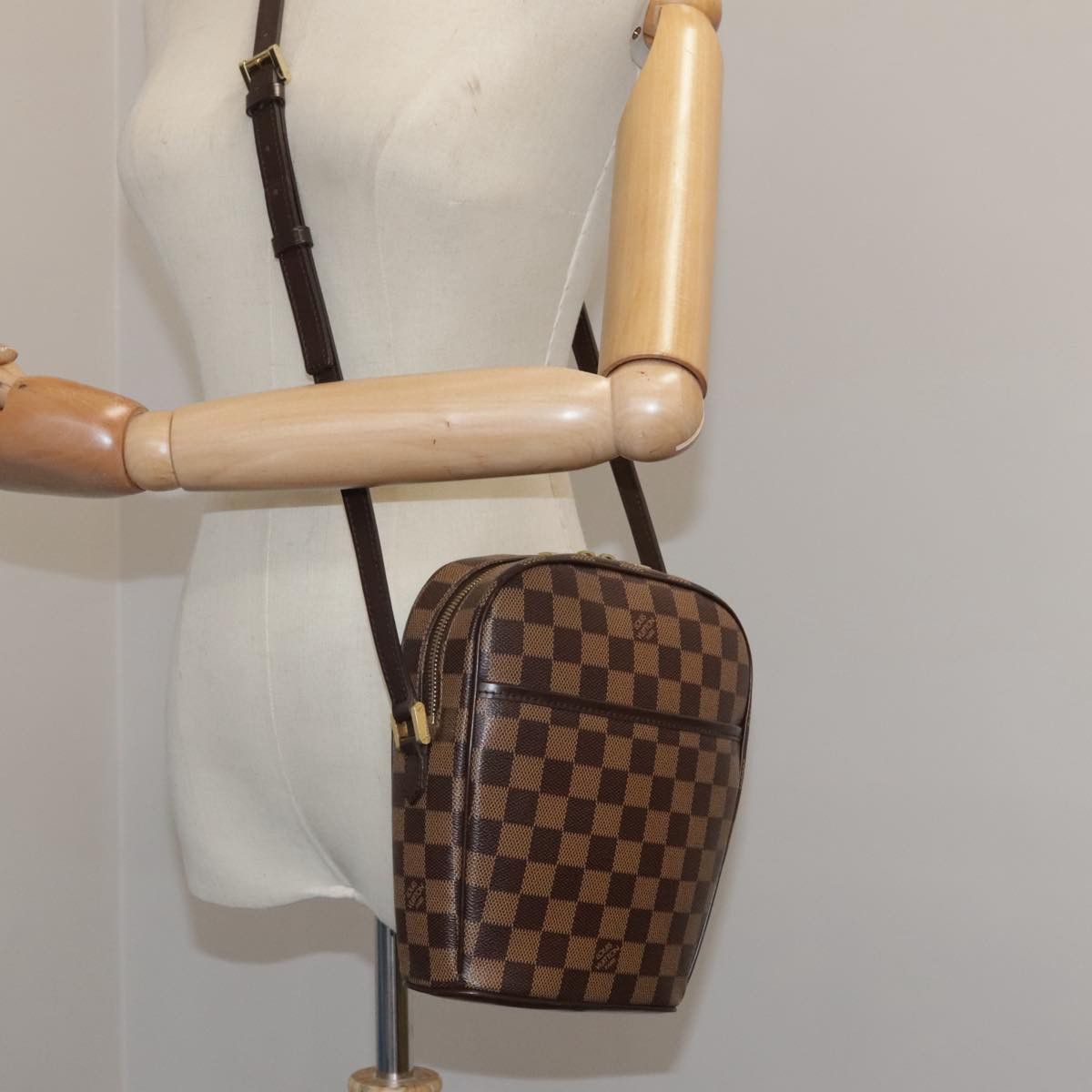 Louis Vuitton Ipanema Brown Canvas Shoulder Bag (Pre-Owned) Size ONE SIZE - 17 Thumbnail
