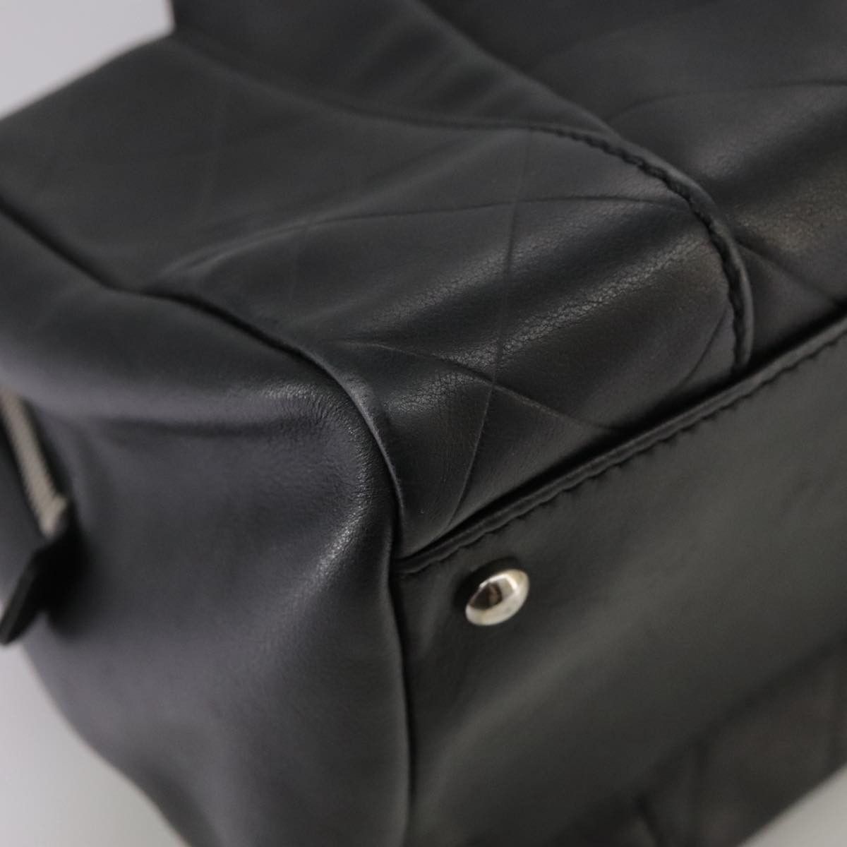 Chanel Logo Cc Black Leather Handbag (Pre-Owned) Size ONE SIZE - 8 Thumbnail
