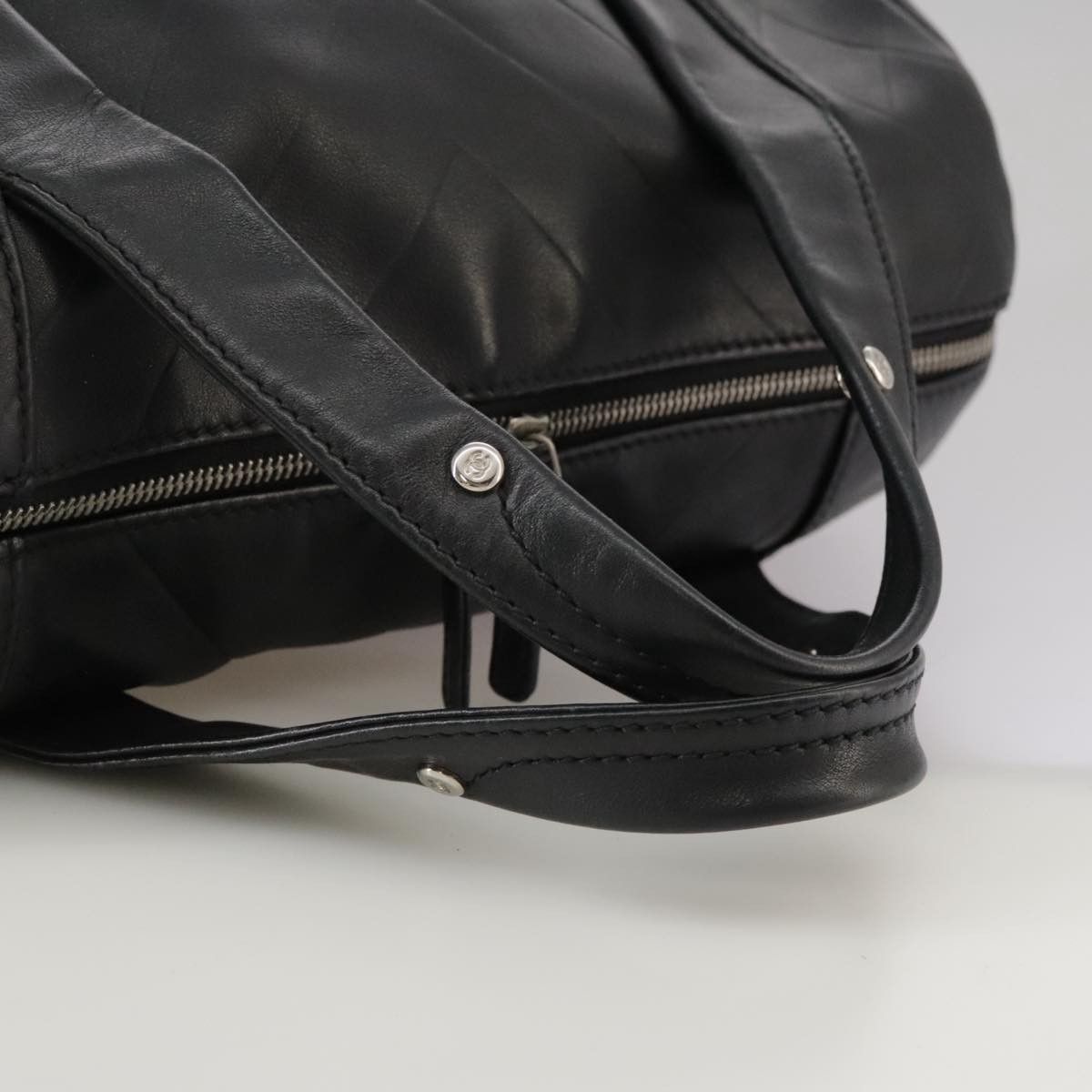 Chanel Logo Cc Black Leather Handbag (Pre-Owned) Size ONE SIZE - 5 Thumbnail
