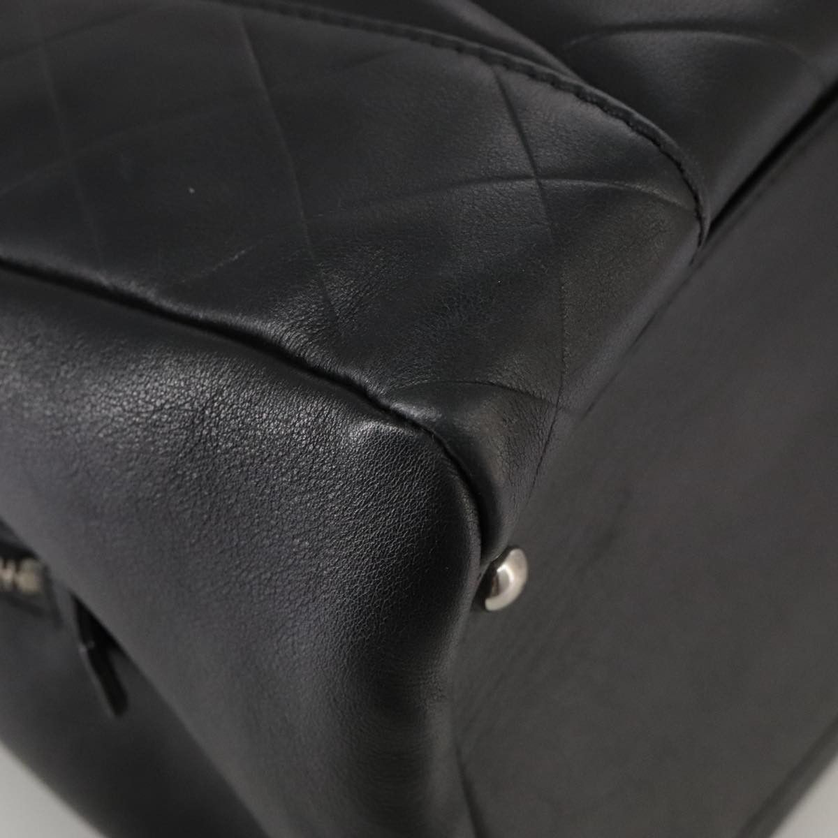 Chanel Logo Cc Black Leather Handbag (Pre-Owned) Size ONE SIZE - 10 Thumbnail