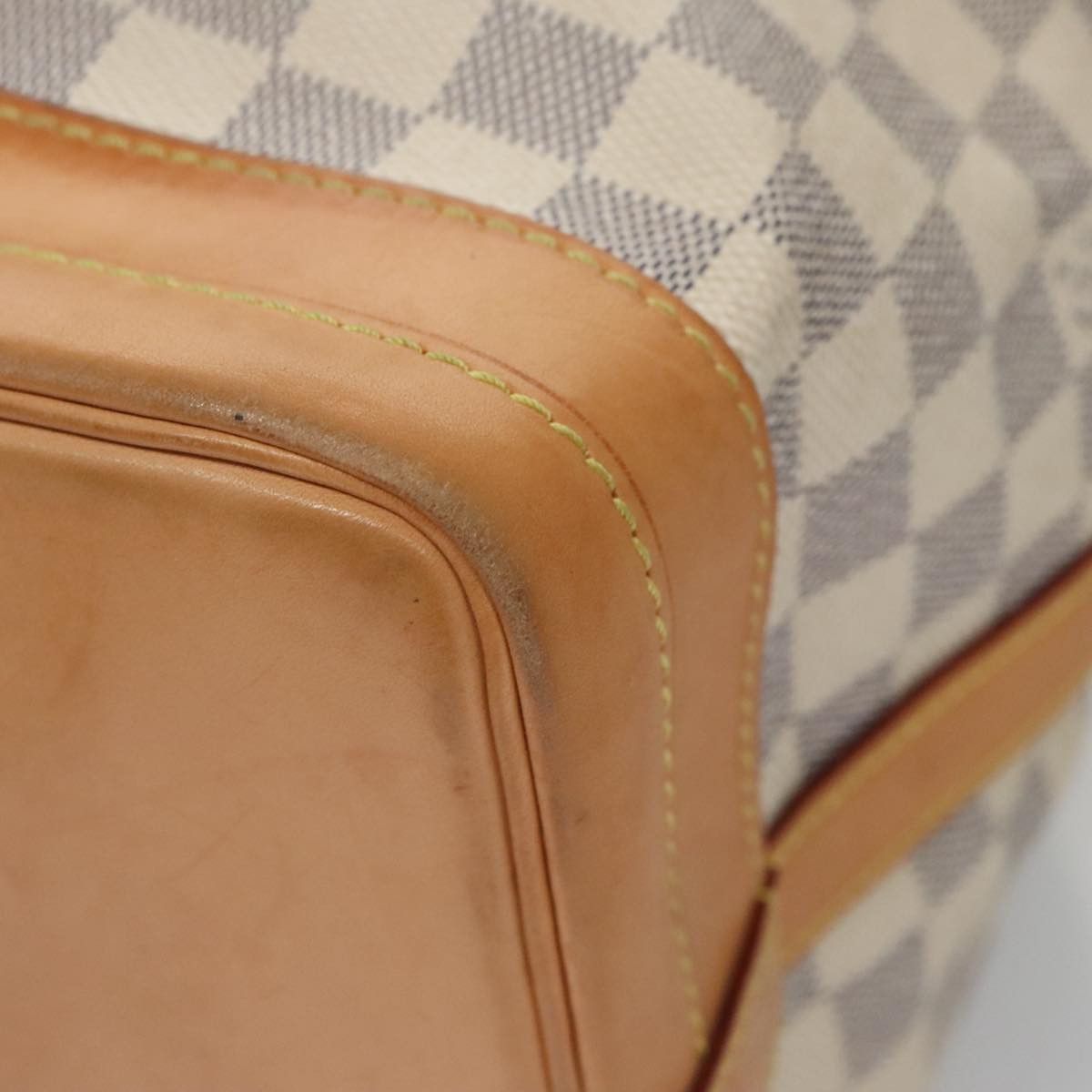 Louis Vuitton Noe White Canvas Shoulder Bag (Pre-Owned) Size ONE SIZE - 9 Thumbnail