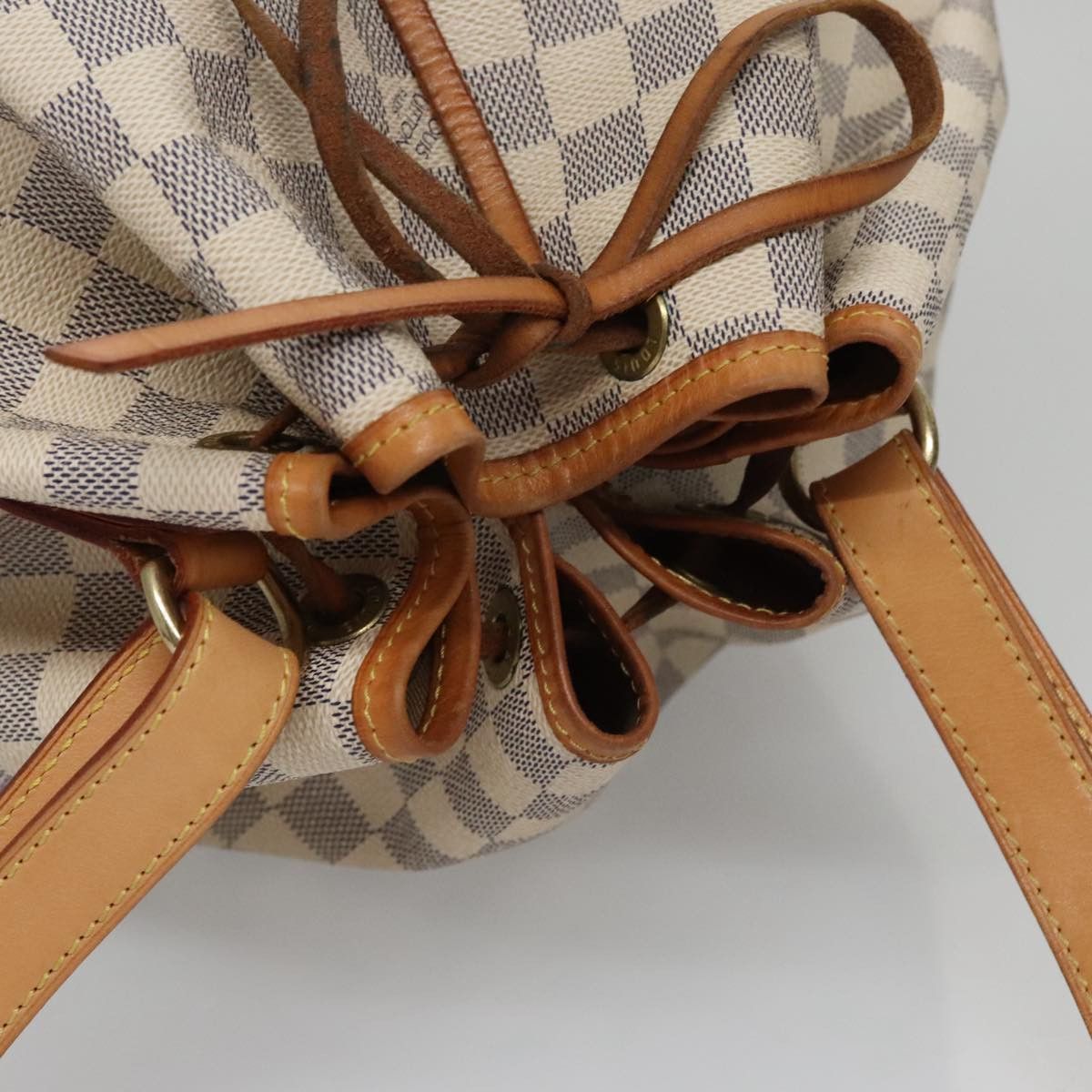 Louis Vuitton Noe White Canvas Shoulder Bag (Pre-Owned) Size ONE SIZE - 16 Thumbnail