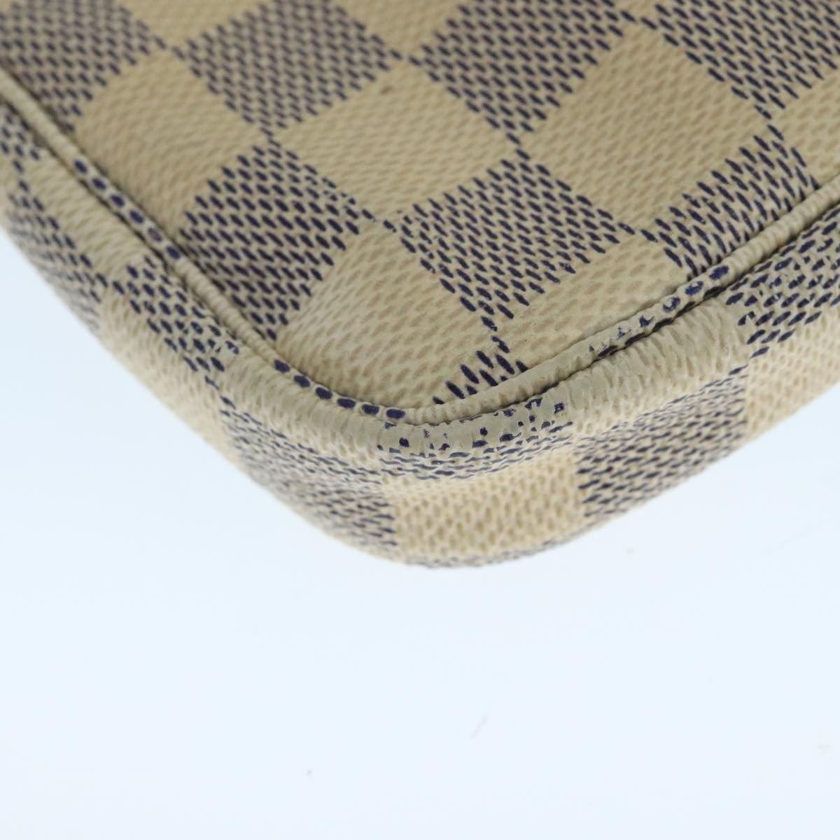Louis Vuitton Mini Pochette Accessoires White Canvas Clutch Bag Size ONE SIZE - 8 Thumbnail