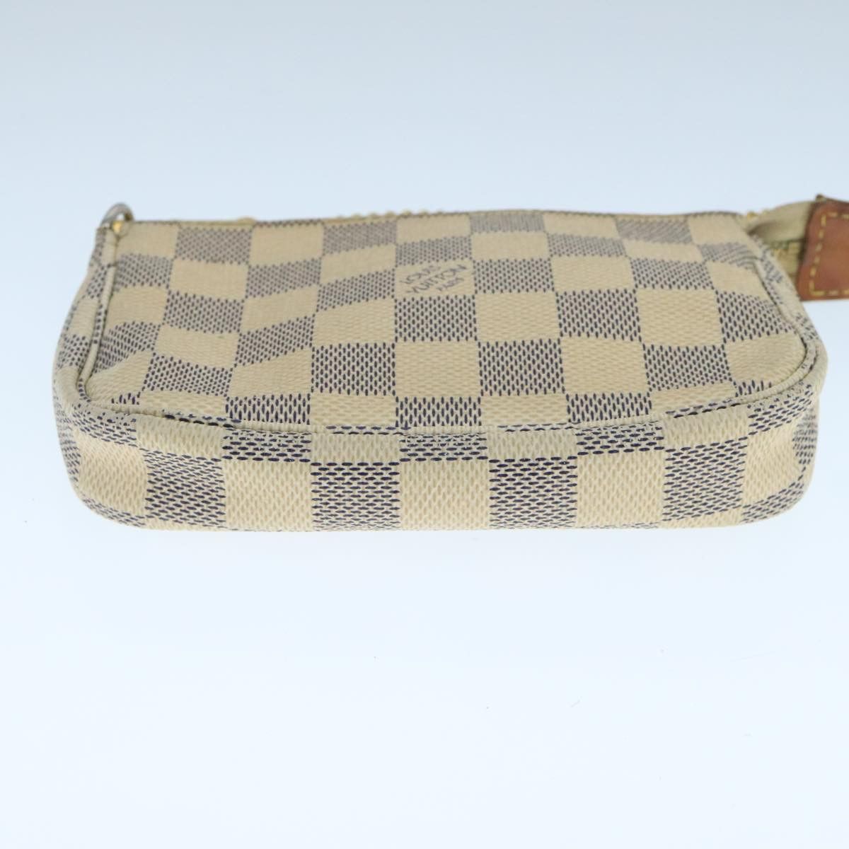 Louis Vuitton Mini Pochette Accessoires White Canvas Clutch Bag Size ONE SIZE - 20 Thumbnail