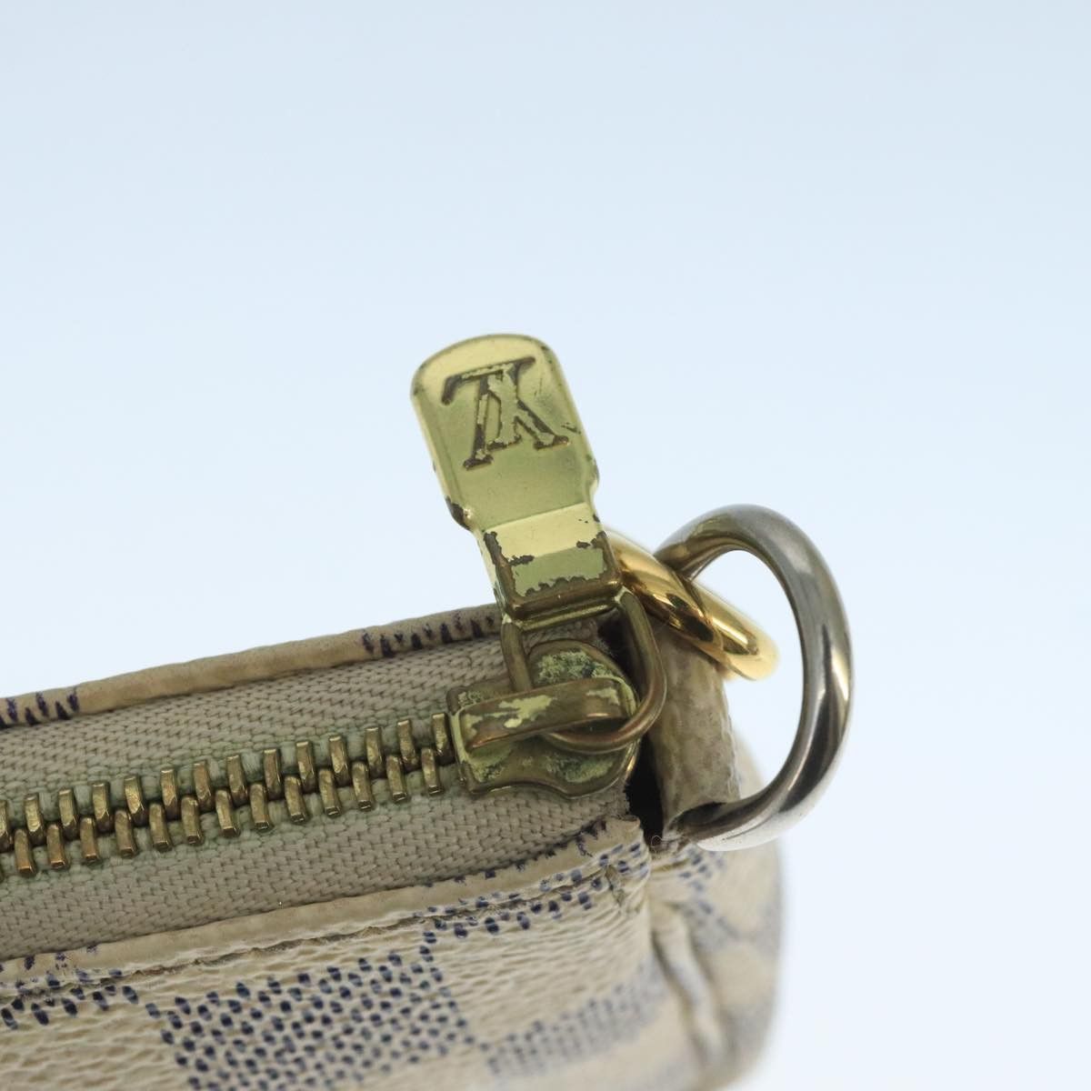 Louis Vuitton Mini Pochette Accessoires White Canvas Clutch Bag Size ONE SIZE - 12 Thumbnail