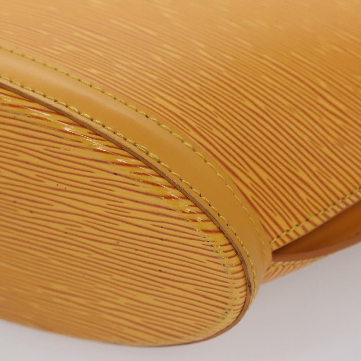 Louis Vuitton Saint Jacques Yellow Leather Handbag (Pre-Owned) Size ONE SIZE - 8 Thumbnail