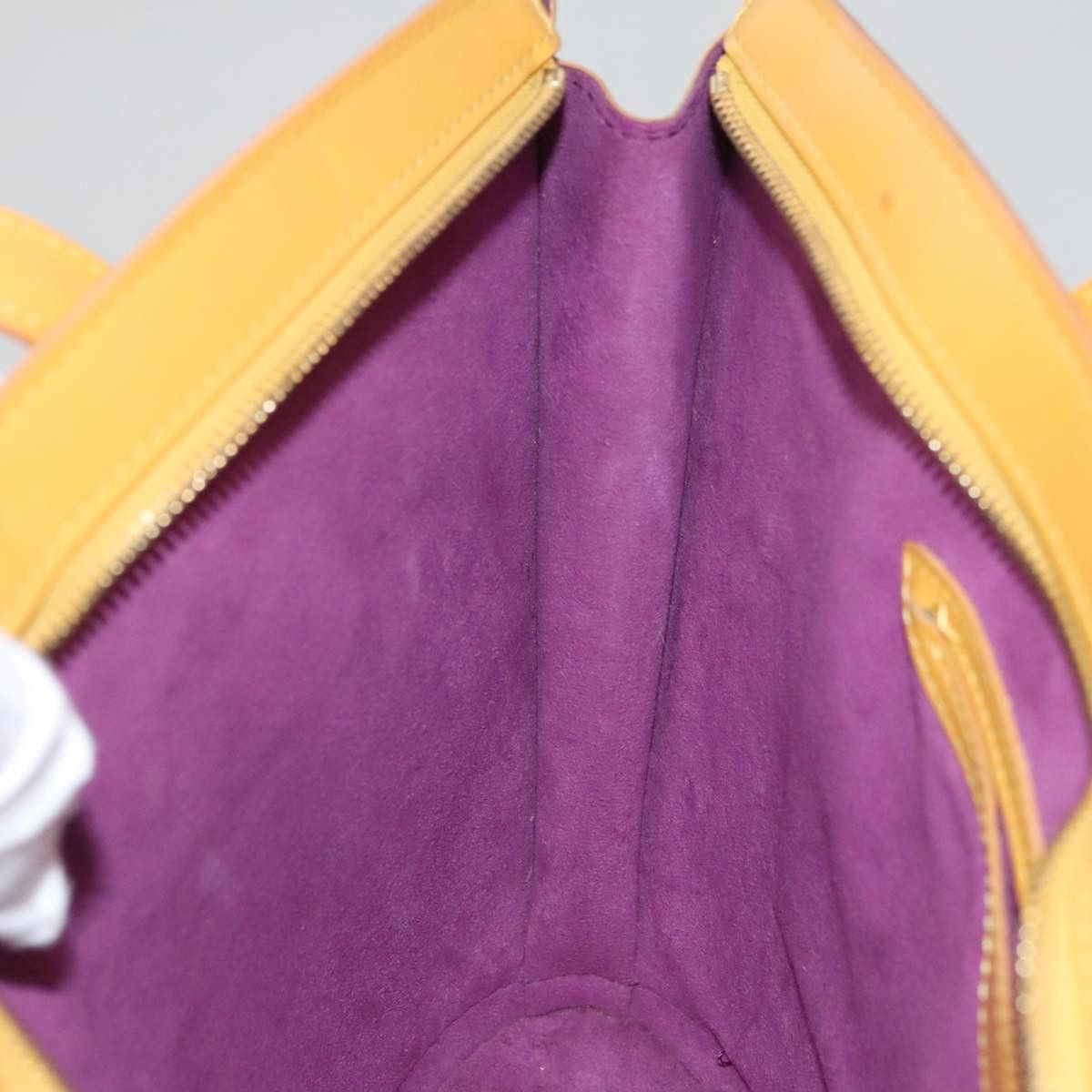 Louis Vuitton Saint Jacques Yellow Leather Handbag (Pre-Owned) Size ONE SIZE - 19 Thumbnail