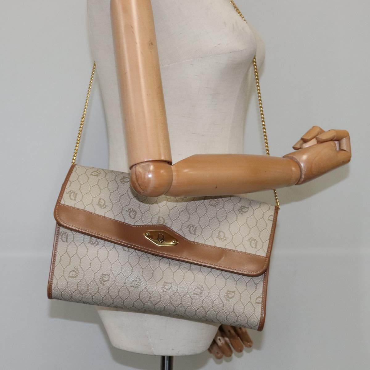 Dior Honeycomb Beige Canvas Shoulder Bag (Pre-Owned) Size ONE SIZE - 11 Thumbnail