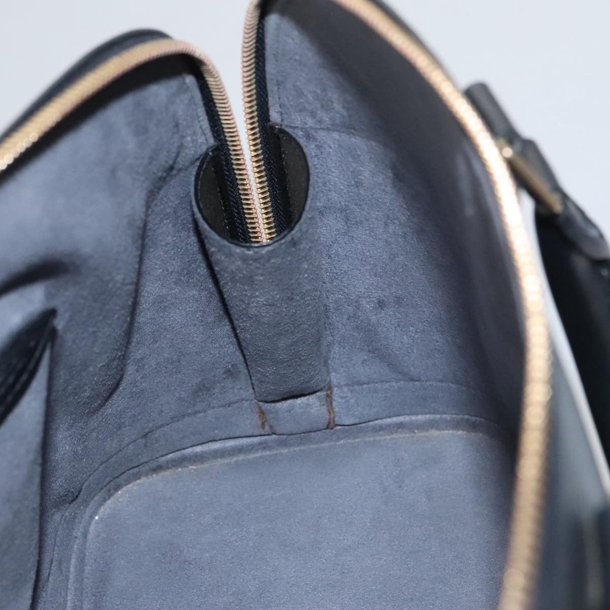 Louis Vuitton Alma Black Leather Handbag (Pre-Owned) Size ONE SIZE - 19 Thumbnail