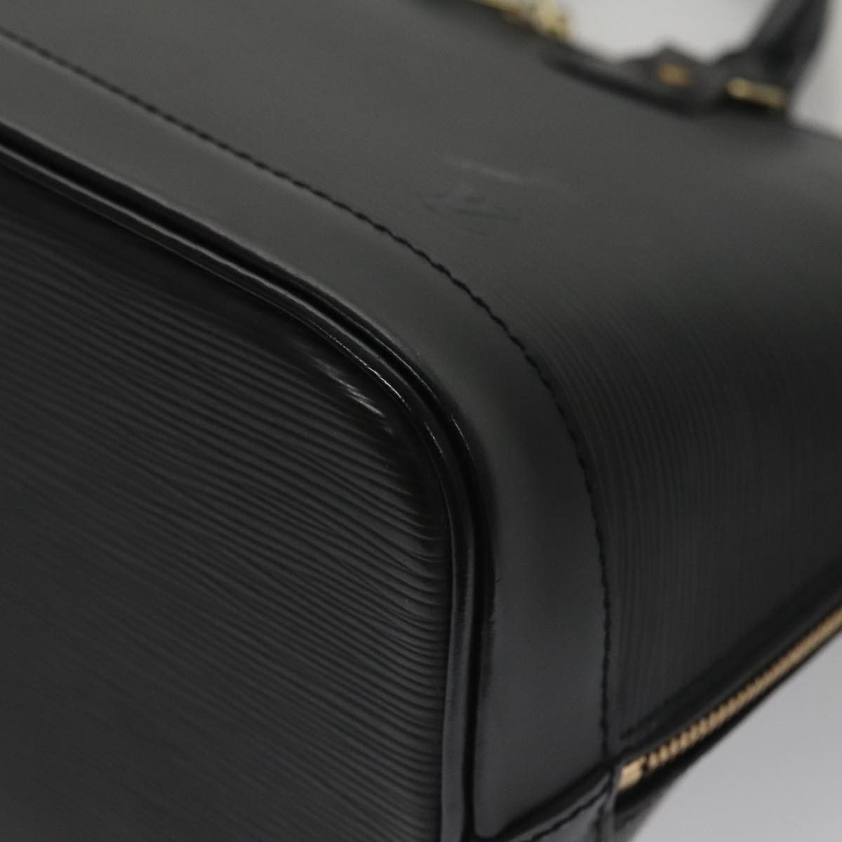 Louis Vuitton Alma Black Leather Handbag (Pre-Owned) Size ONE SIZE - 9 Thumbnail