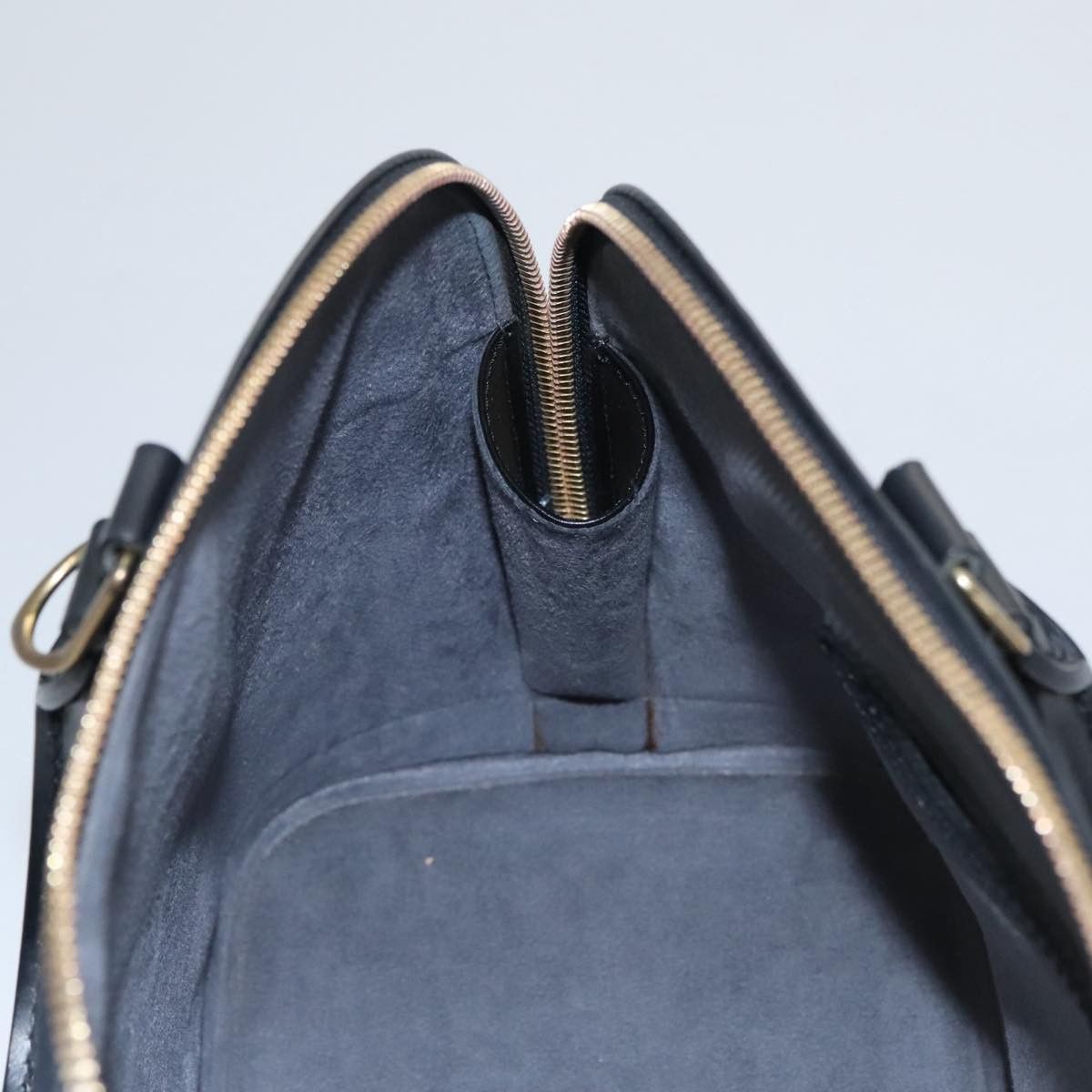 Louis Vuitton Alma Black Leather Handbag (Pre-Owned) Size ONE SIZE - 20 Thumbnail