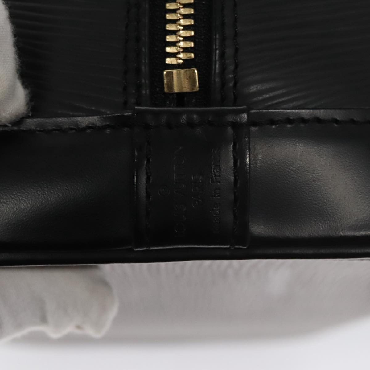 Louis Vuitton Alma Black Leather Handbag (Pre-Owned) Size ONE SIZE - 15 Thumbnail