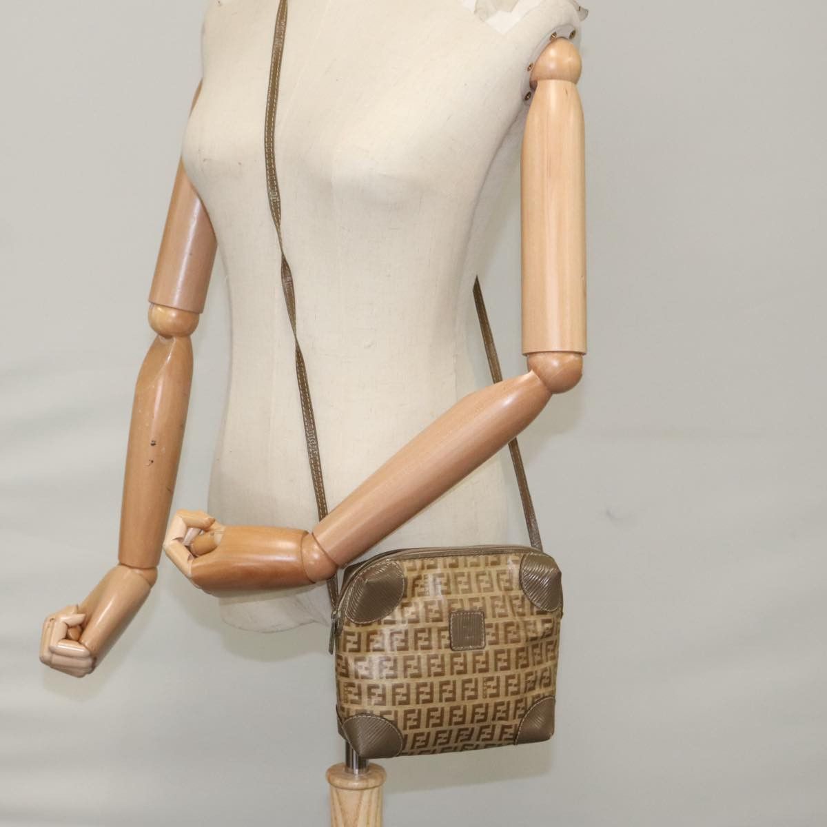 Fendi Beige Canvas Shoulder Bag (Pre-Owned) Size ONE SIZE - 14 Thumbnail