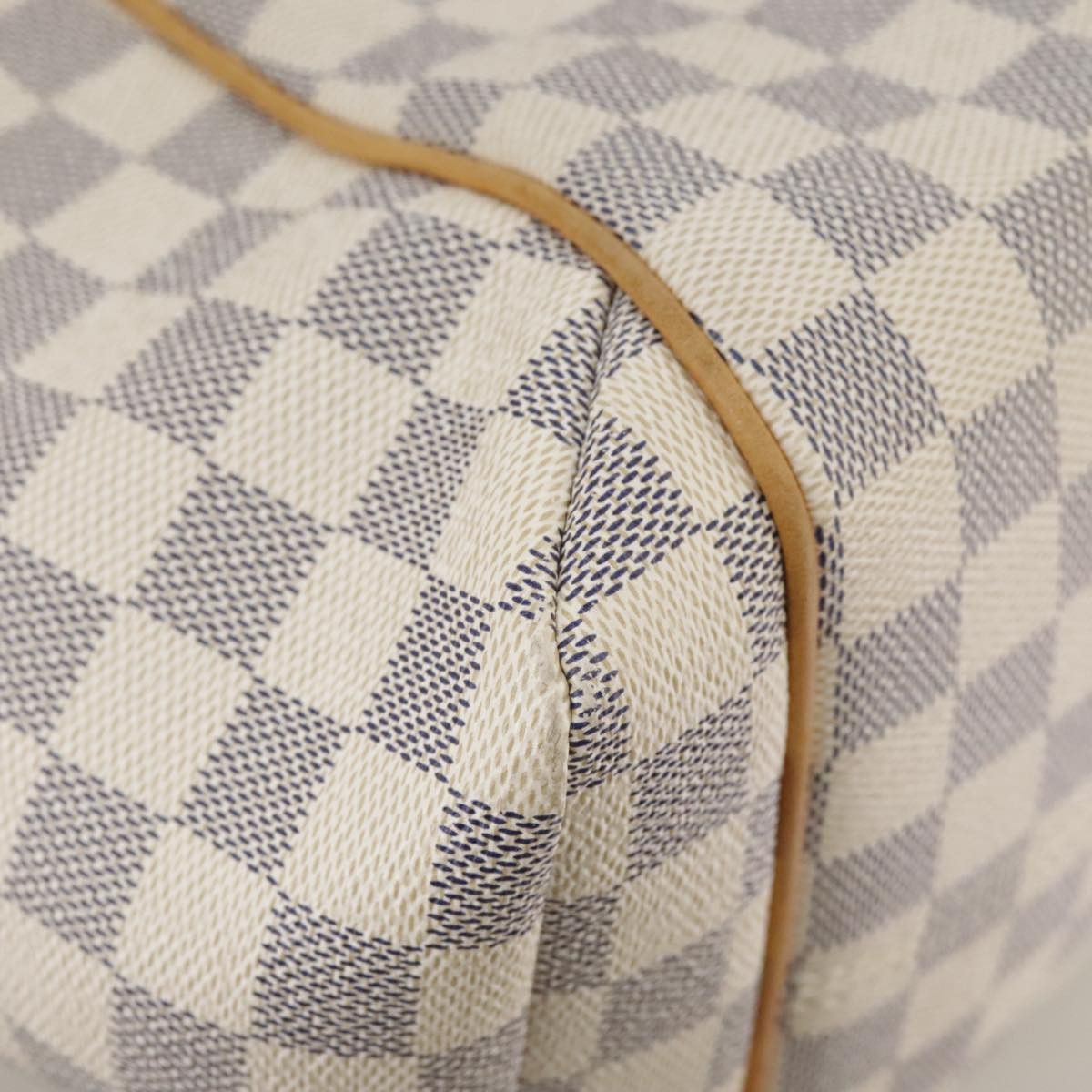 Louis Vuitton Totally White Canvas Tote Bag (Pre-Owned) Size ONE SIZE - 9 Thumbnail