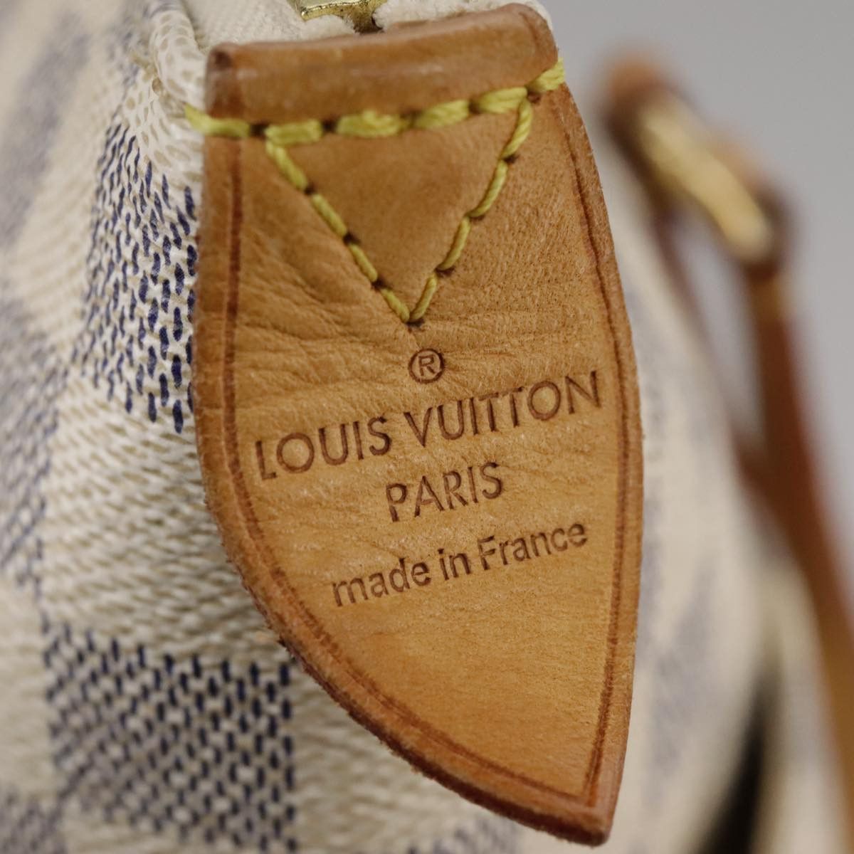 Louis Vuitton Totally White Canvas Tote Bag (Pre-Owned) Size ONE SIZE - 17 Thumbnail