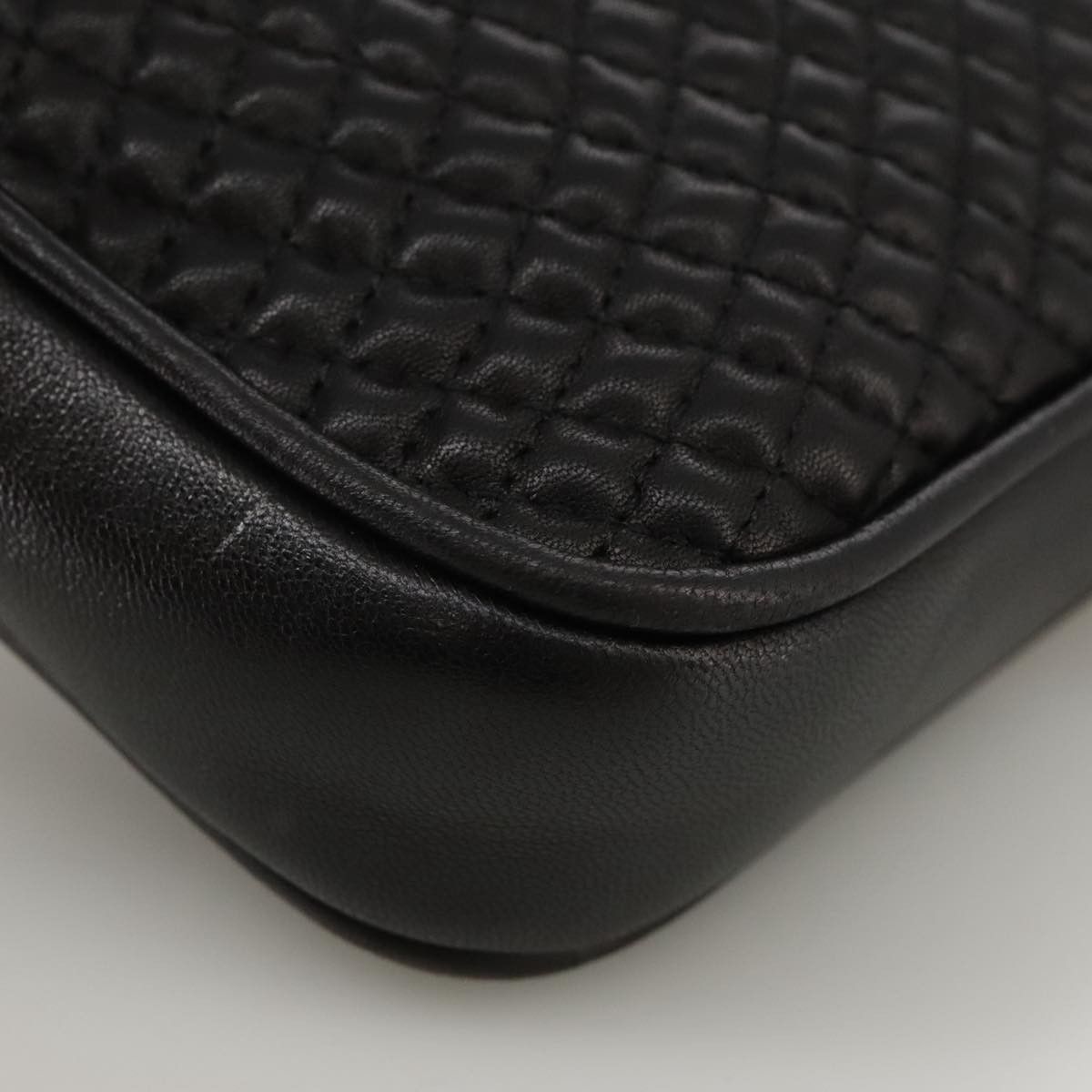 Bally Black Leather Shoulder Bag (Pre-Owned) Size ONE SIZE - 9 Thumbnail