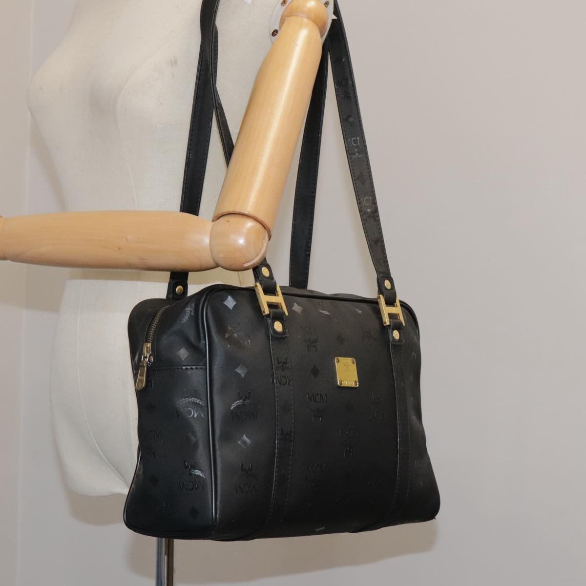 MCM Visetos Black Canvas Shoulder Bag (Pre-Owned) Size ONE SIZE - 16 Thumbnail