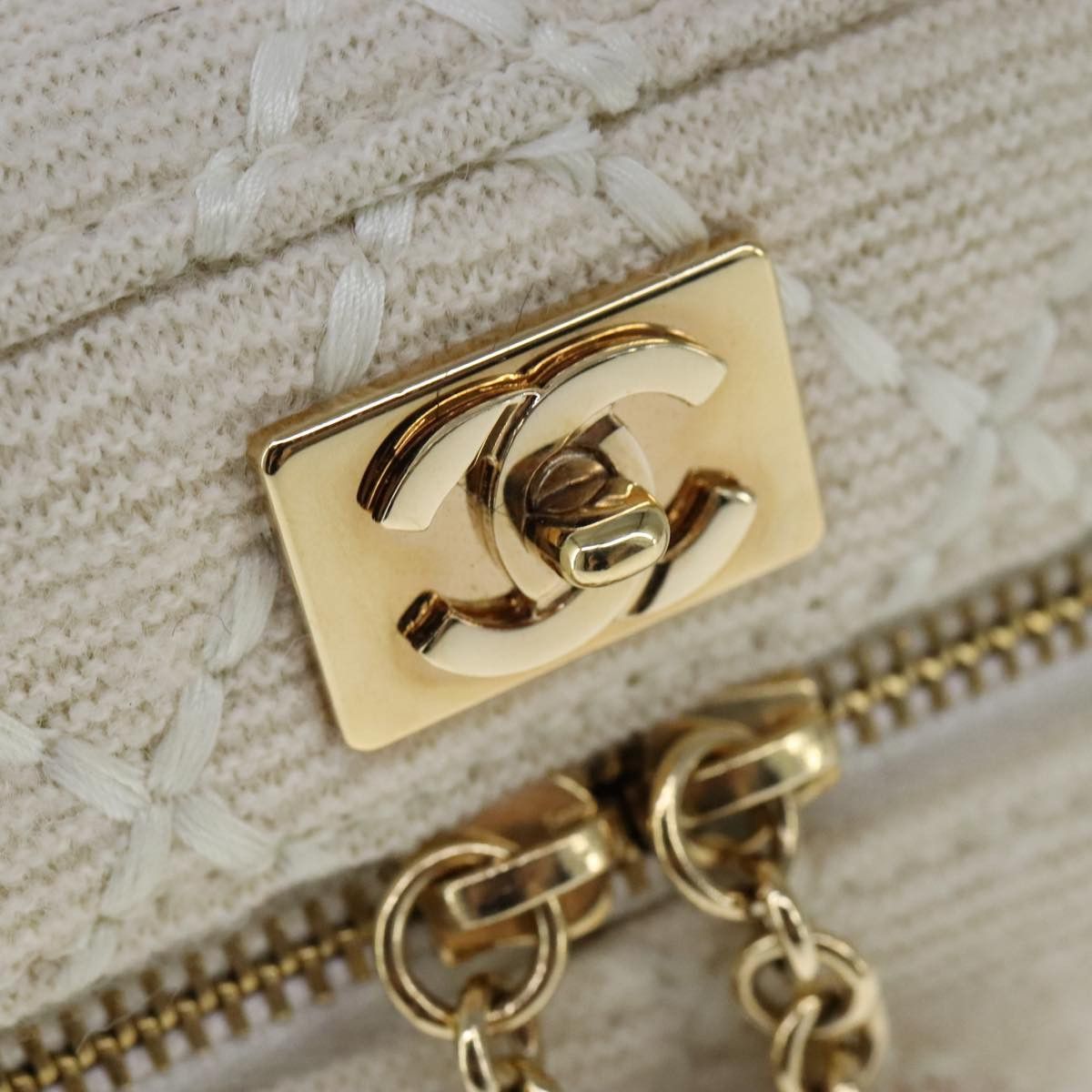 Chanel Vanity Beige Canvas Clutch Bag (Pre-Owned) Size ONE SIZE - 11 Thumbnail