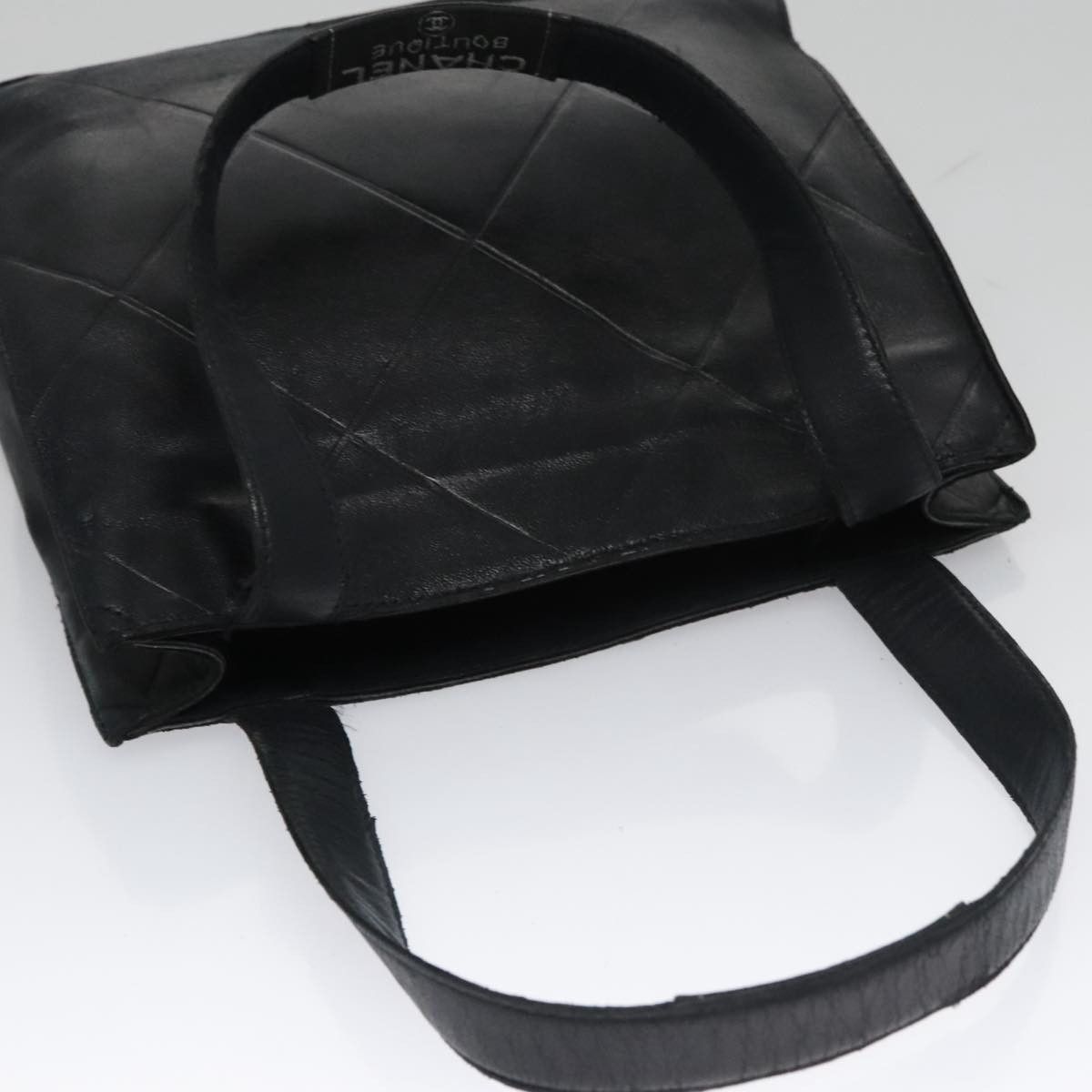 Chanel Black Leather Handbag (Pre-Owned) Size ONE SIZE - 18 Thumbnail